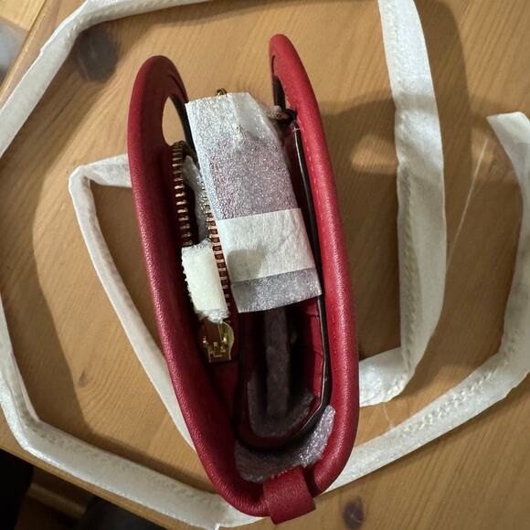 NWT ❤️ Coach Top Handle Card Case With Grommets Ruby - Picture 10 of 10